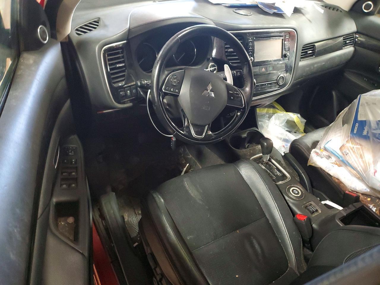 2016 MITSUBISHI outlander
