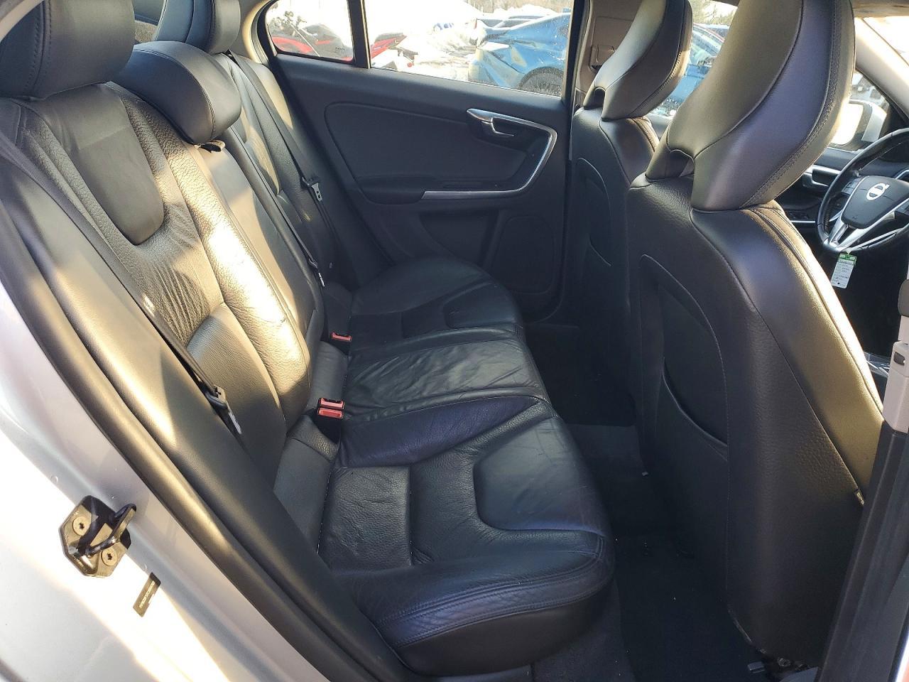 2012 VOLVO S60