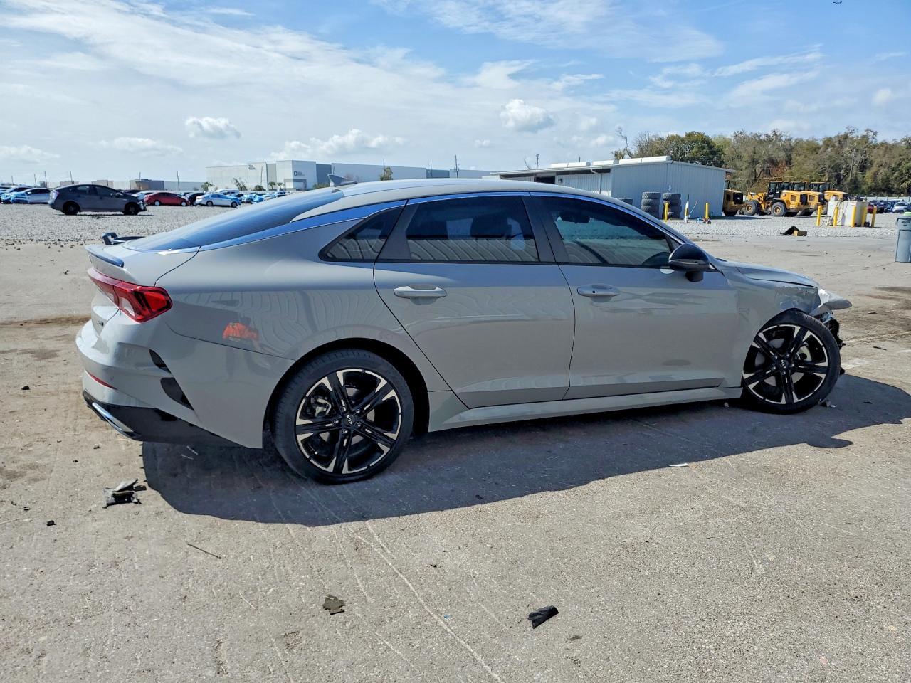 2022 KIA K5