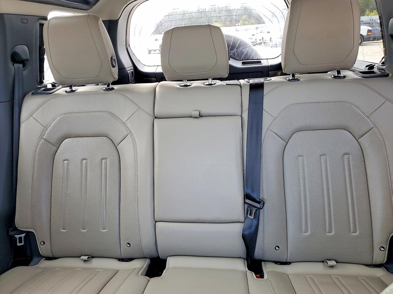 2020 LAND ROVER Defender