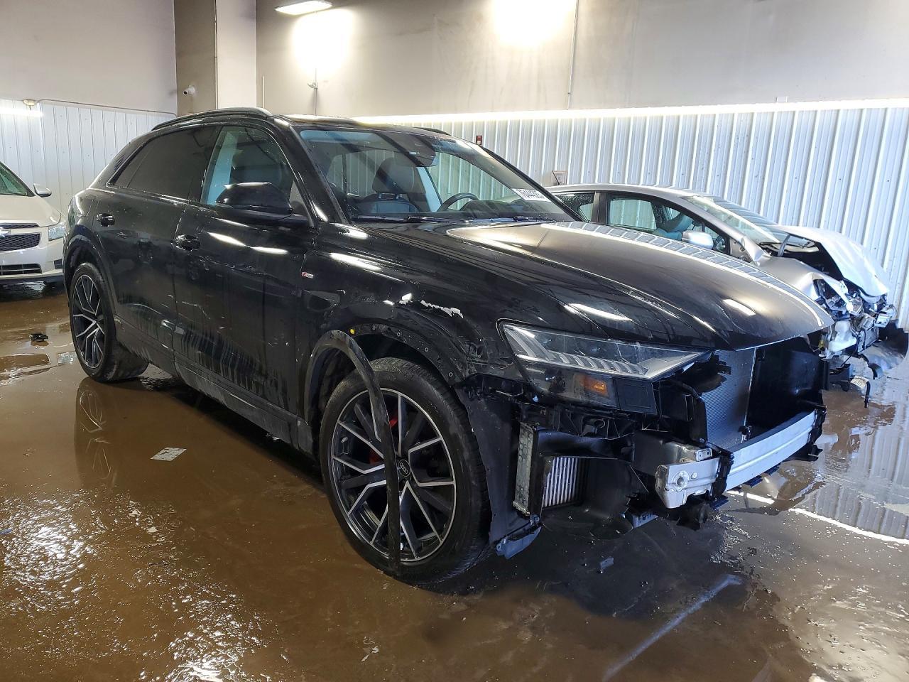 2023 AUDI Q8