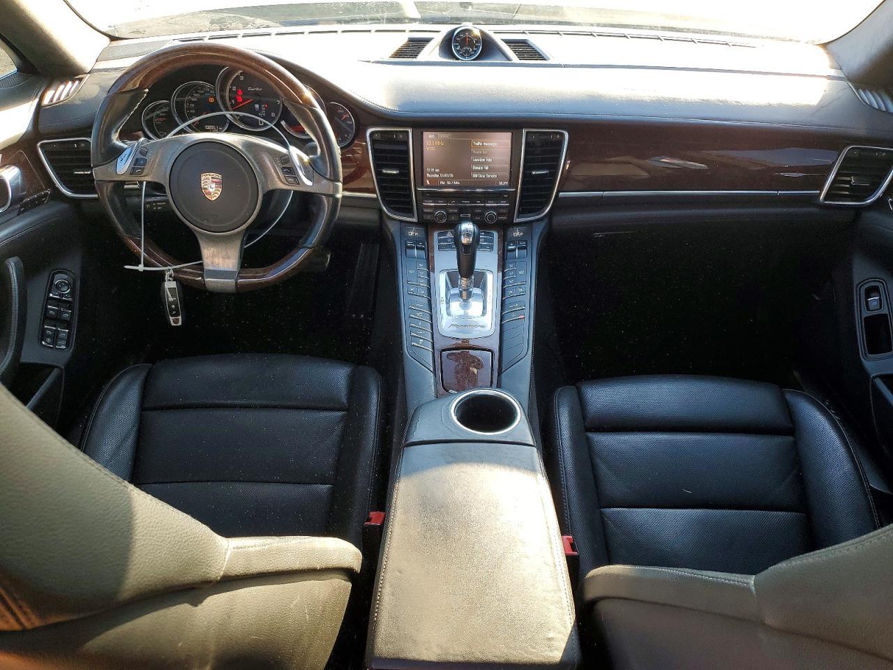 2010 PORSCHE Panamera