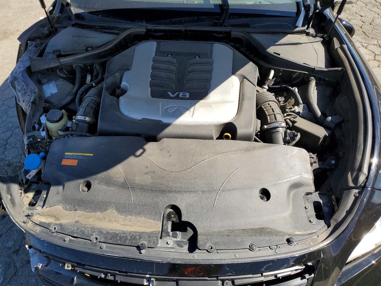 2011 INFINITI M56