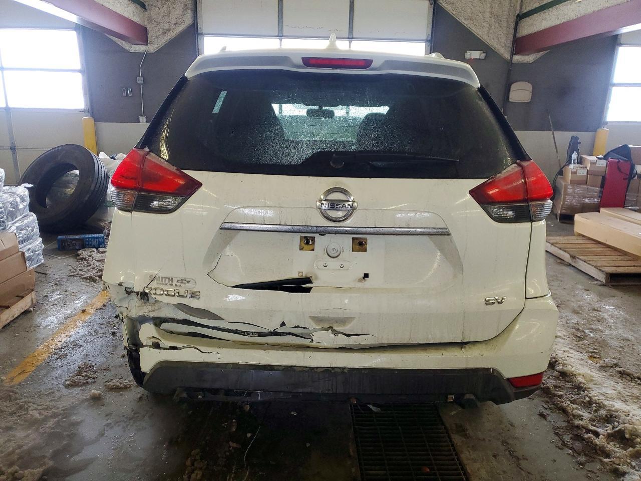 2017 NISSAN ROGUE