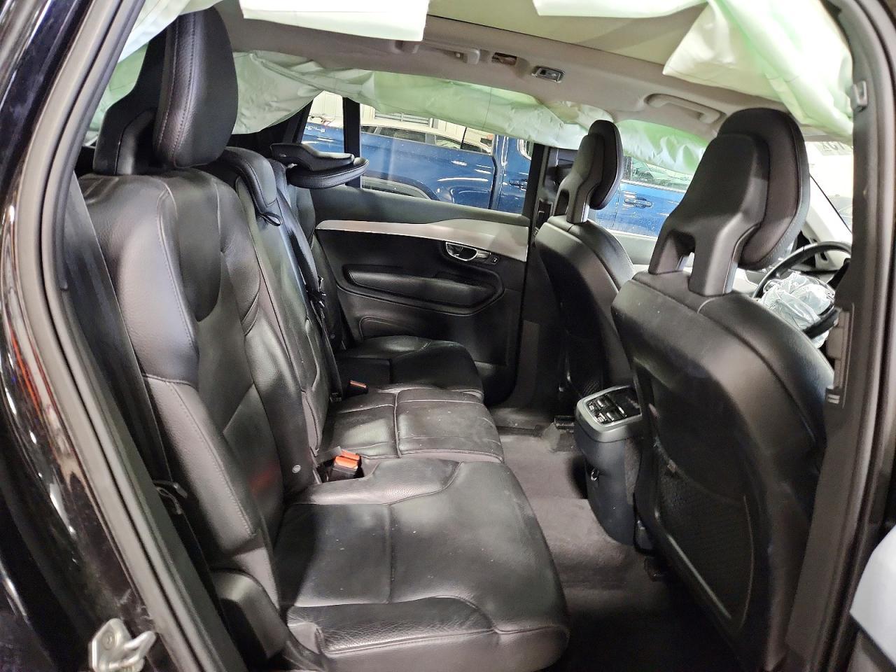 2016 VOLVO XC90