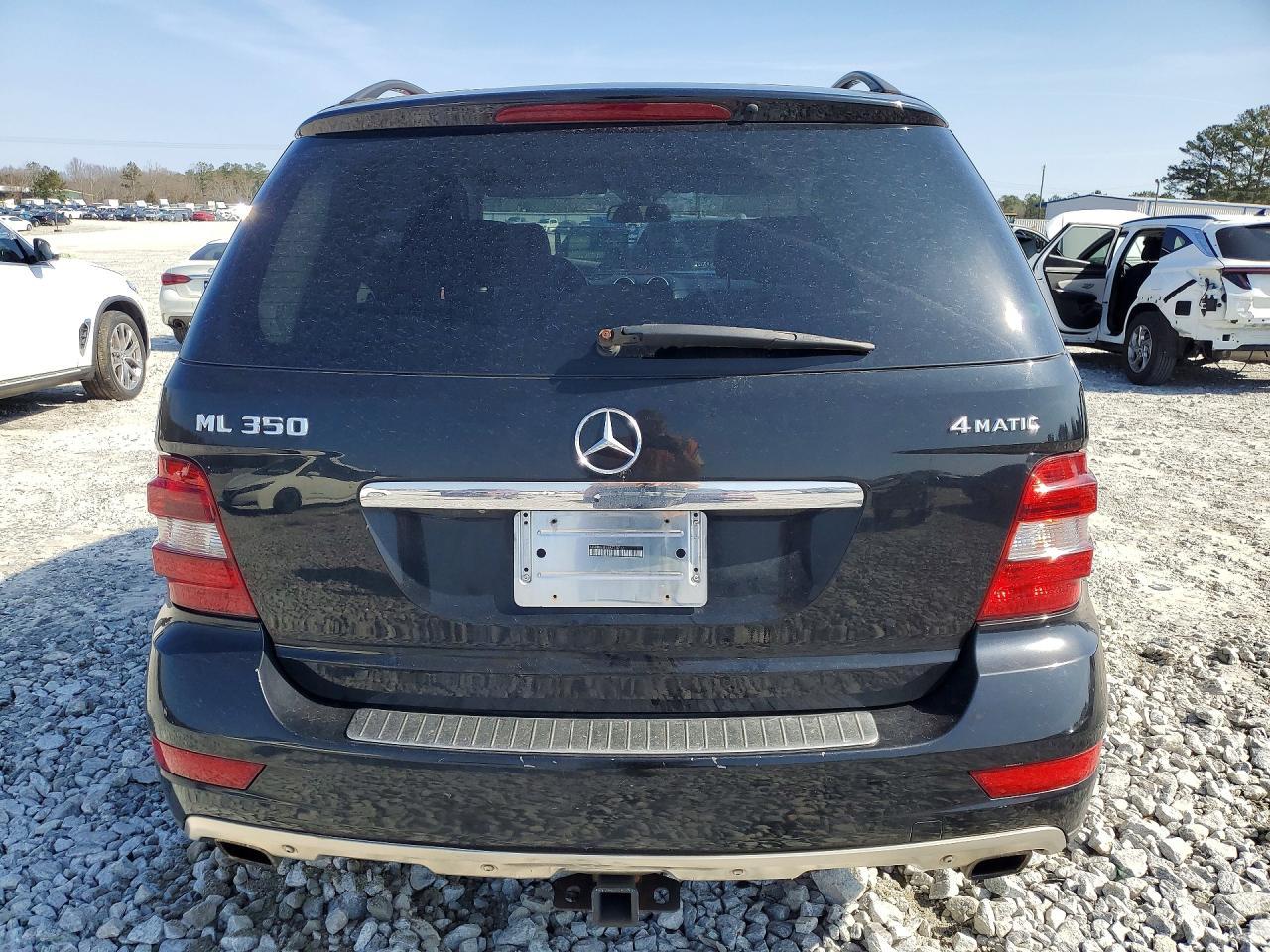 2011 MERCEDES-BENZ ML-Class