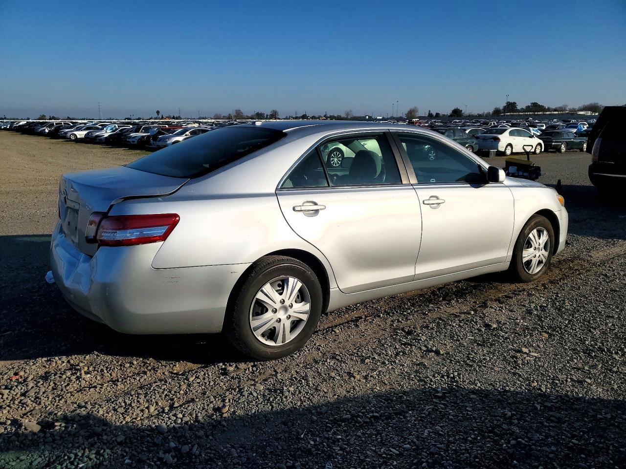 2011 TOYOTA CAMRY