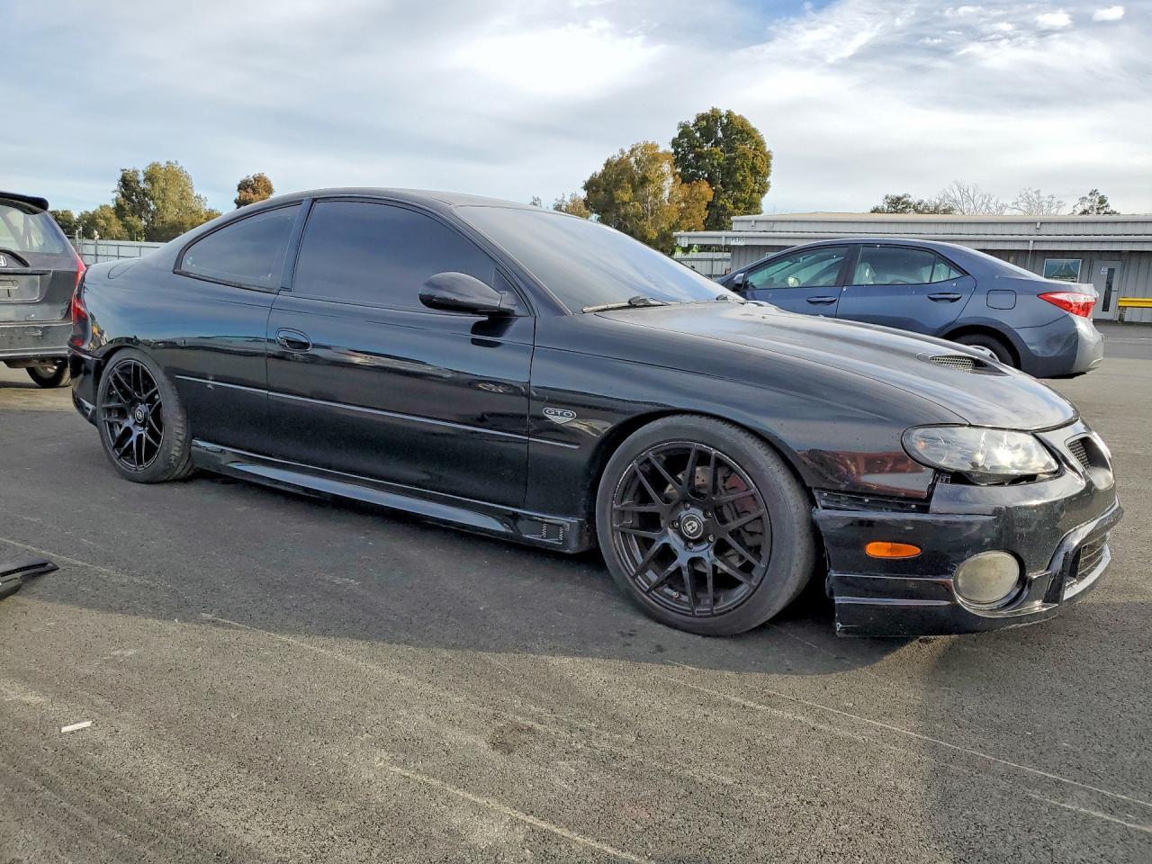 2005 PONTIAC Gto
