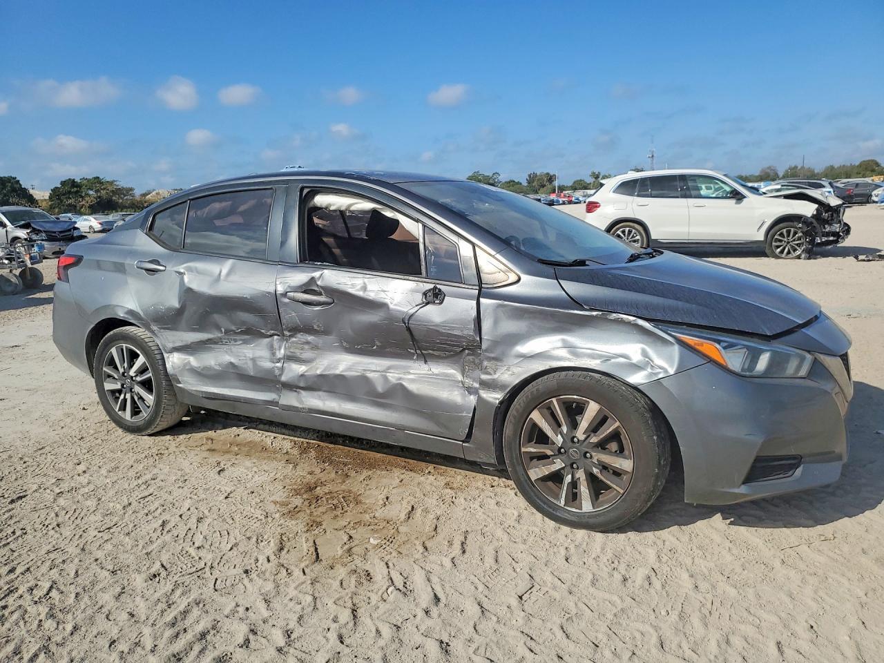 2020 NISSAN VERSA