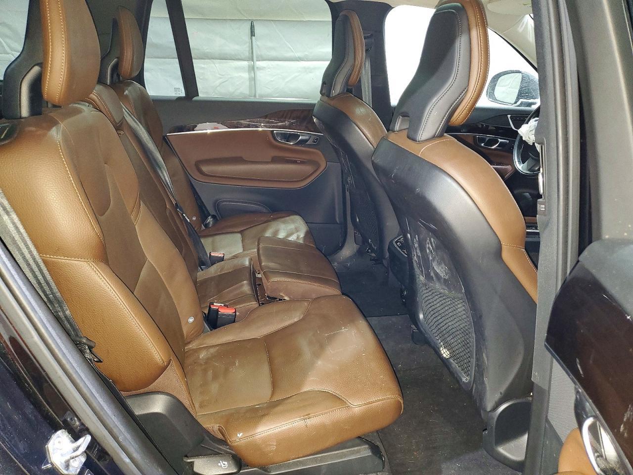 2019 VOLVO XC90