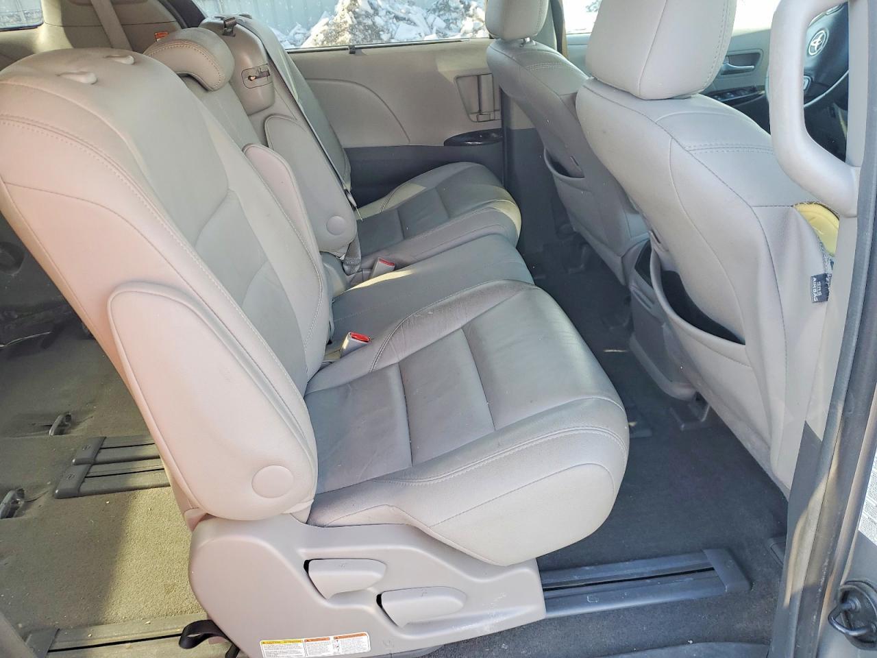 2016 TOYOTA SIENNA