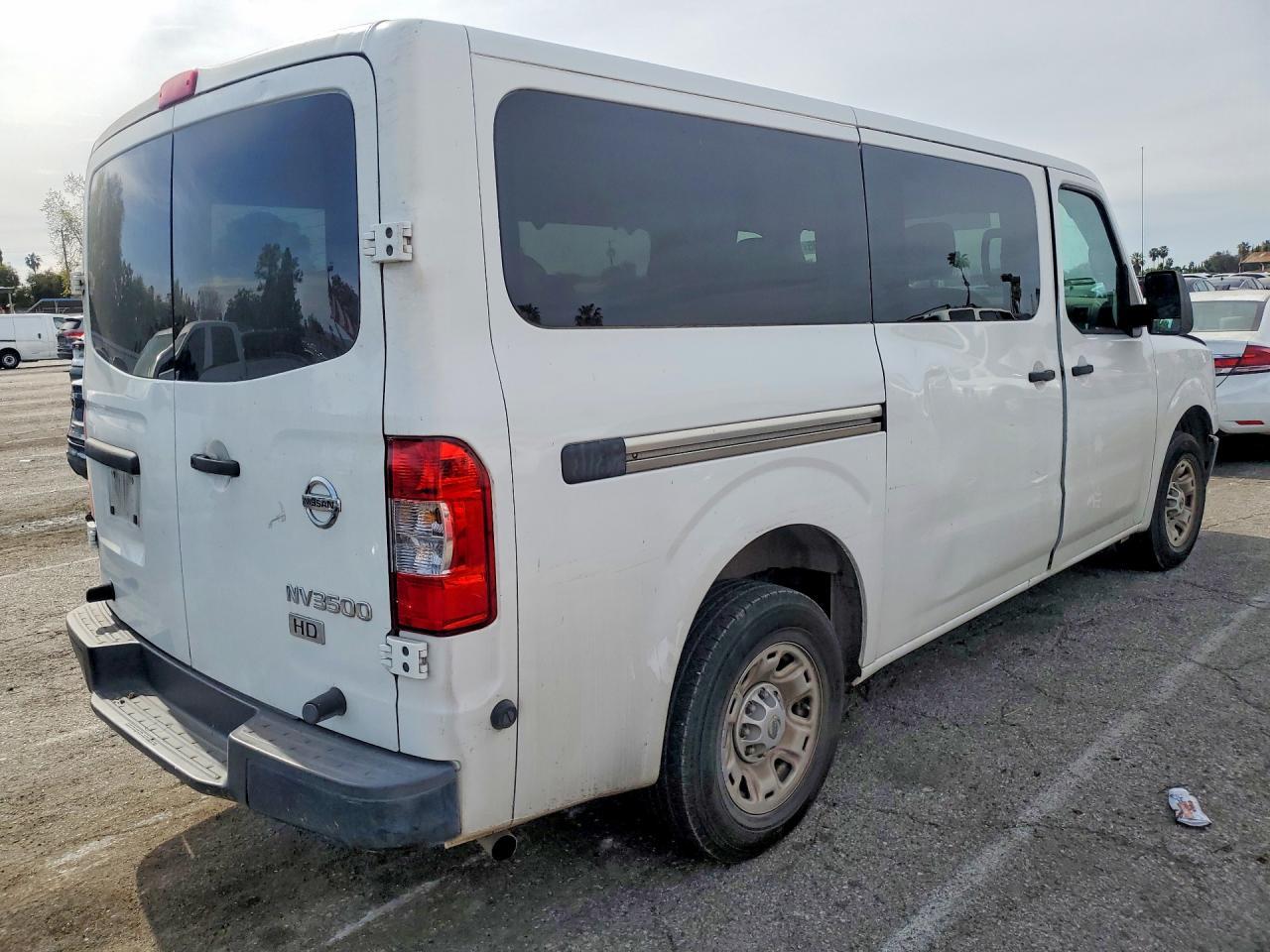2013 NISSAN NV3500