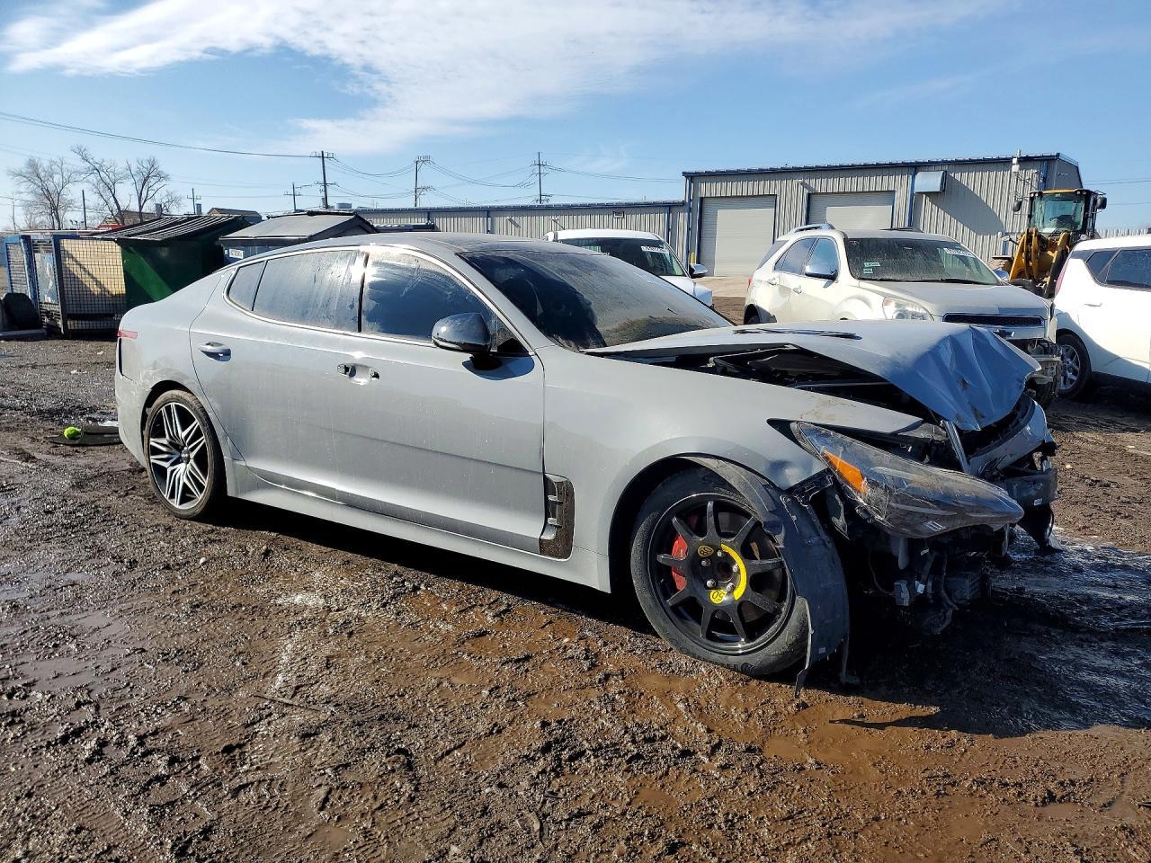 2022 KIA Stinger