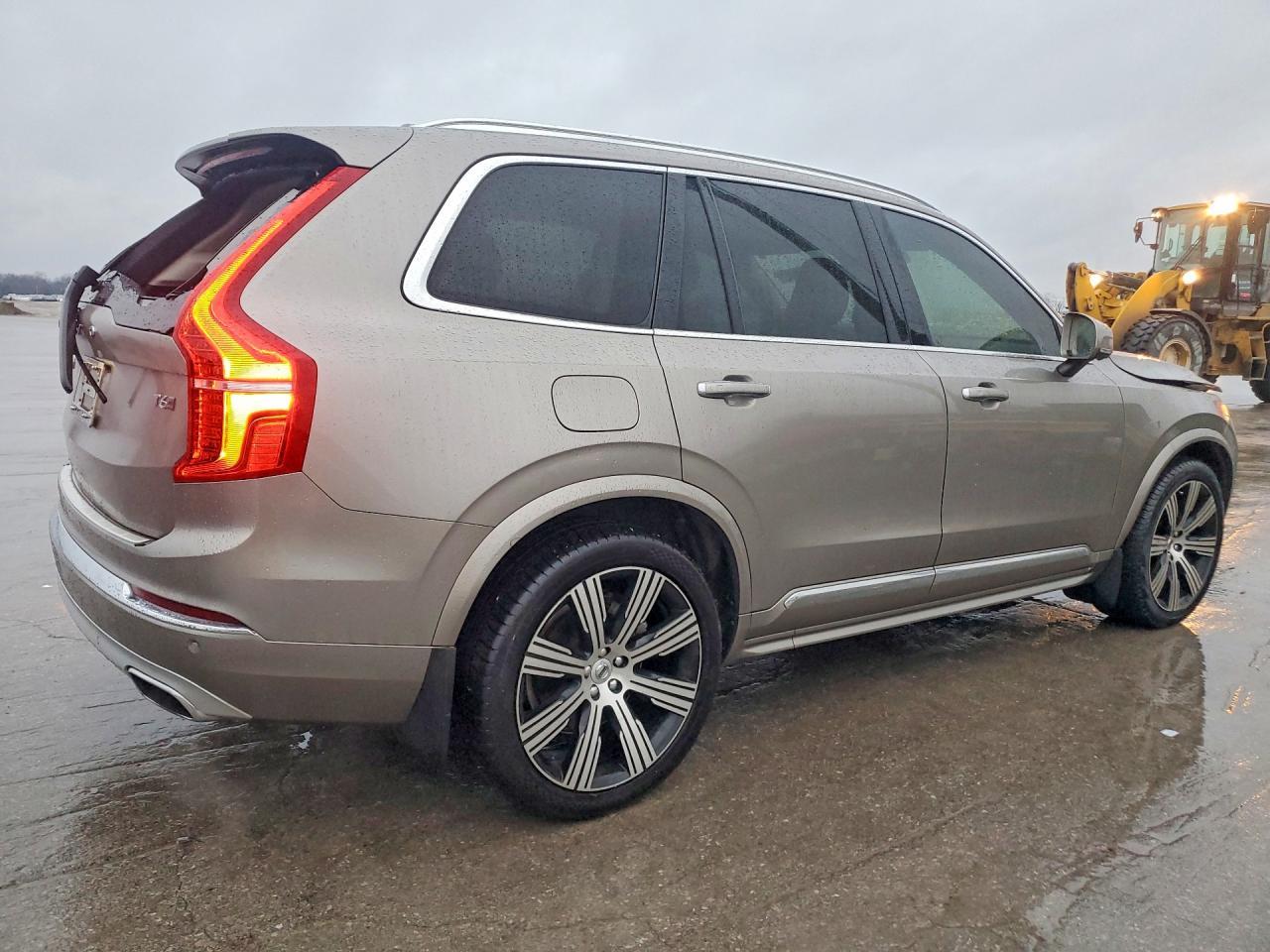 2021 VOLVO XC90