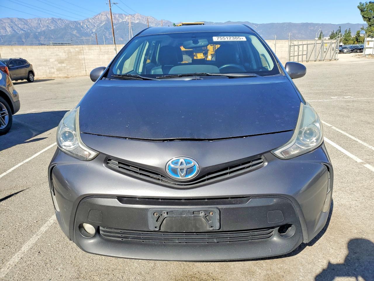 2016 TOYOTA PRIUS V