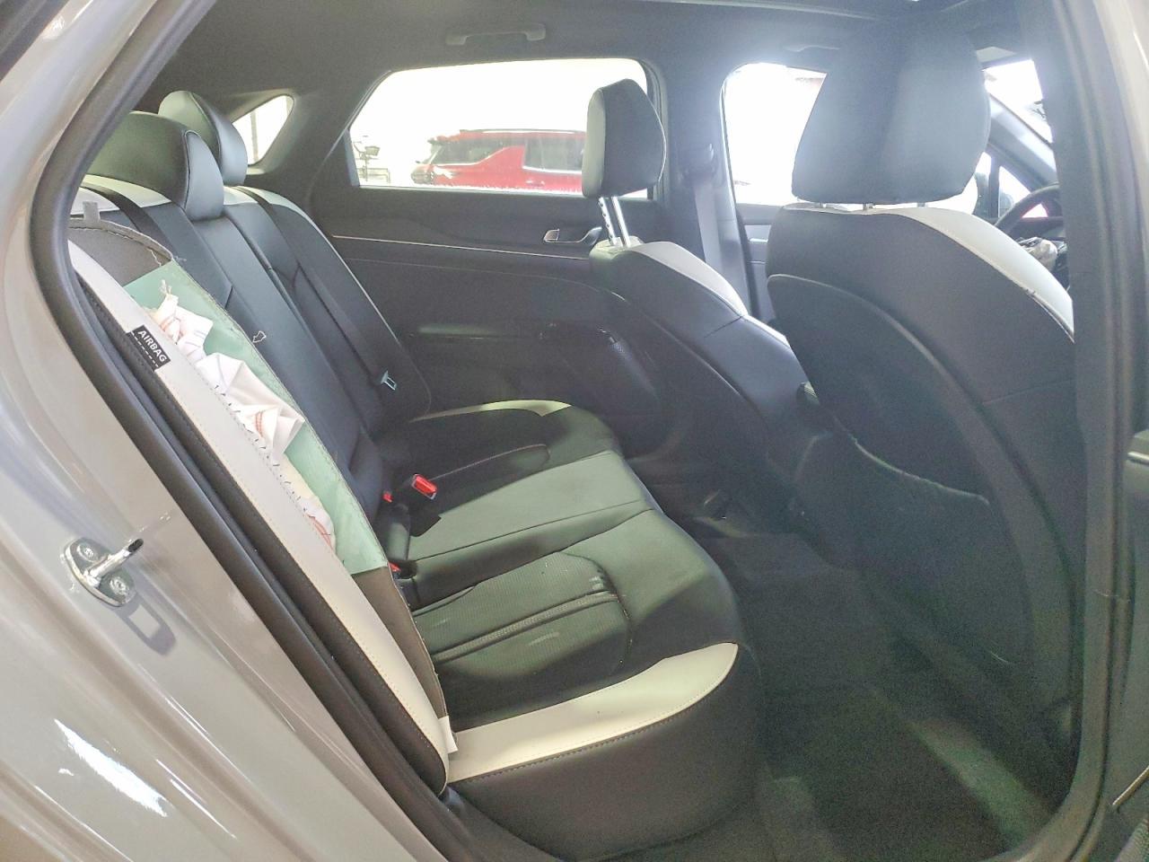 2025 KIA K5