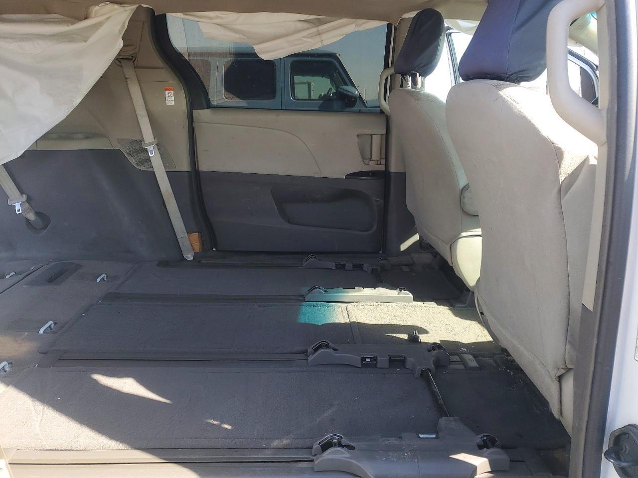 2017 TOYOTA SIENNA