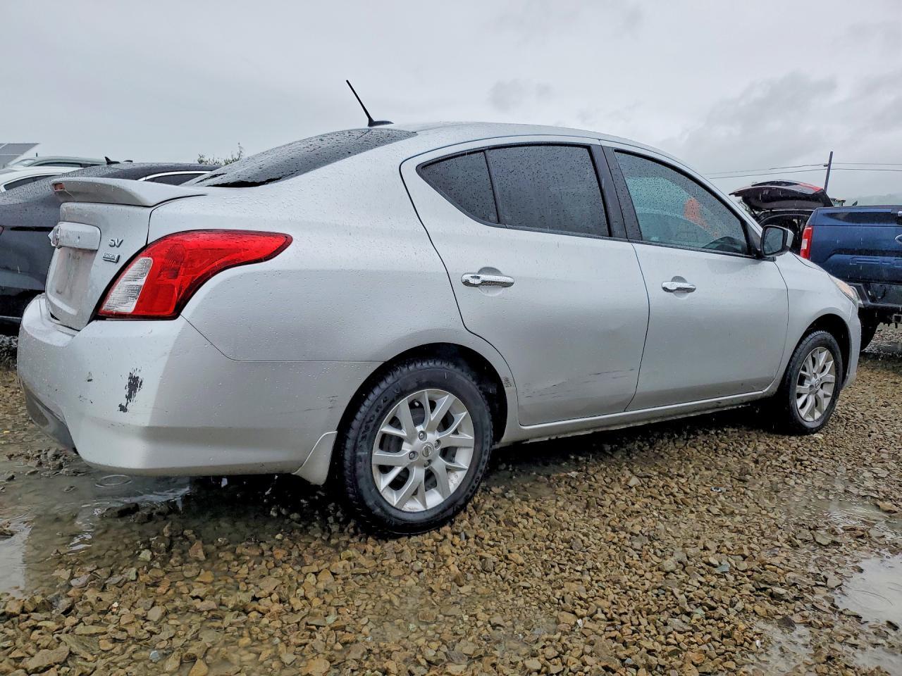 2018 NISSAN VERSA
