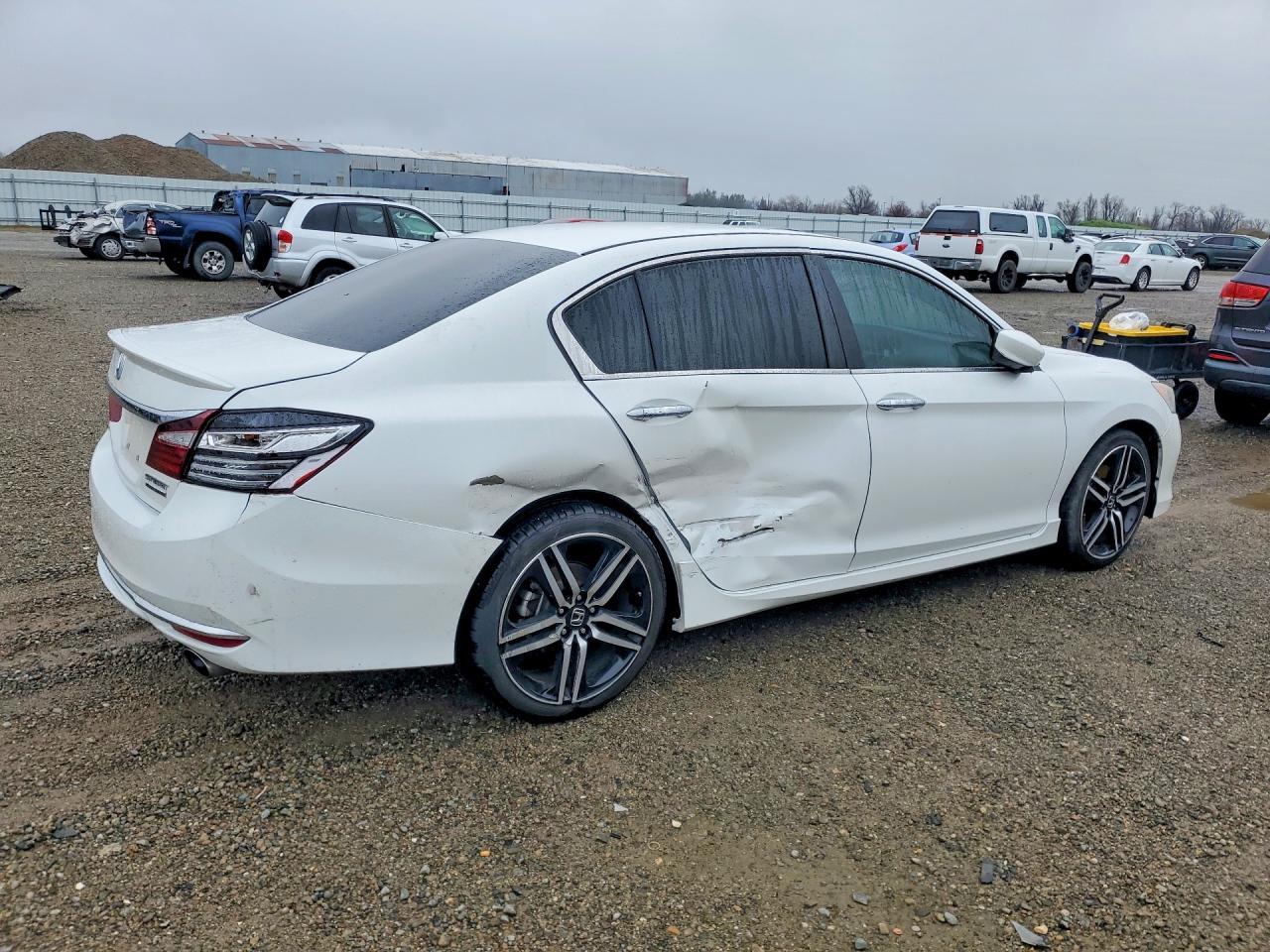 2017 HONDA ACCORD