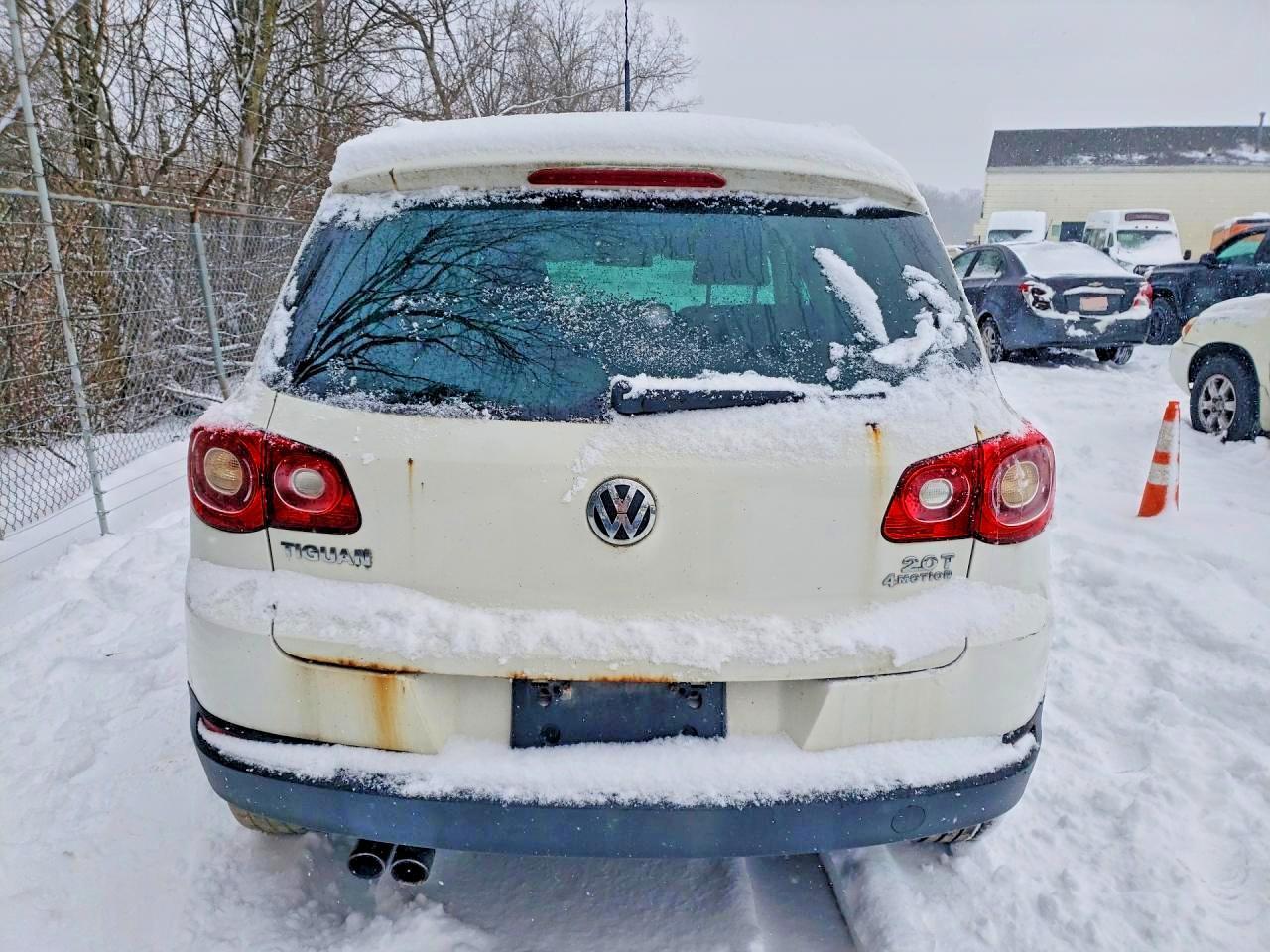 2009 VOLKSWAGEN TIGUAN