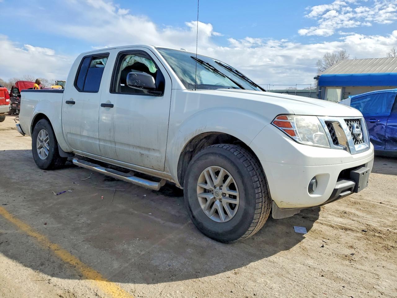 2016 NISSAN Frontier