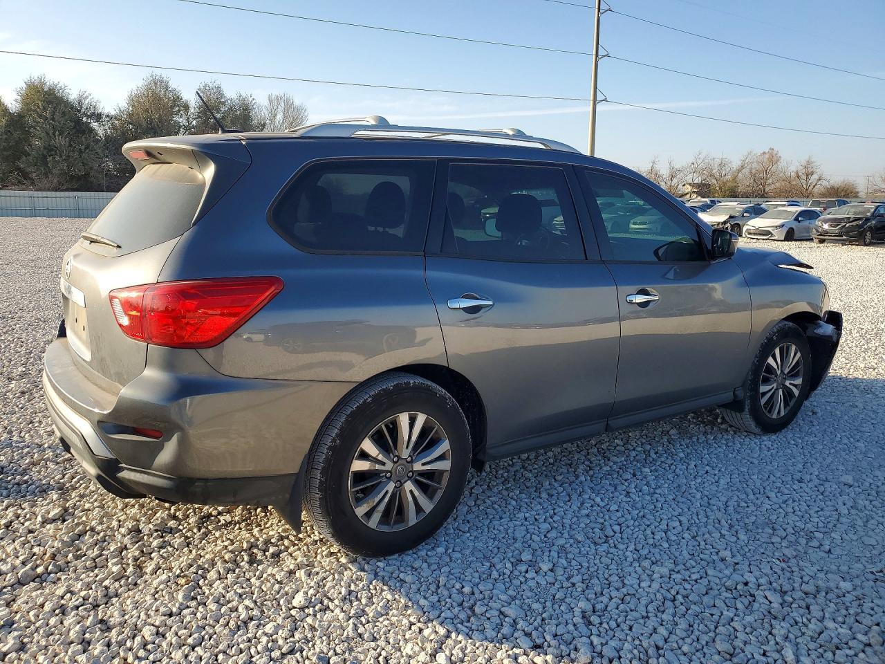 2018 NISSAN PATHFINDER