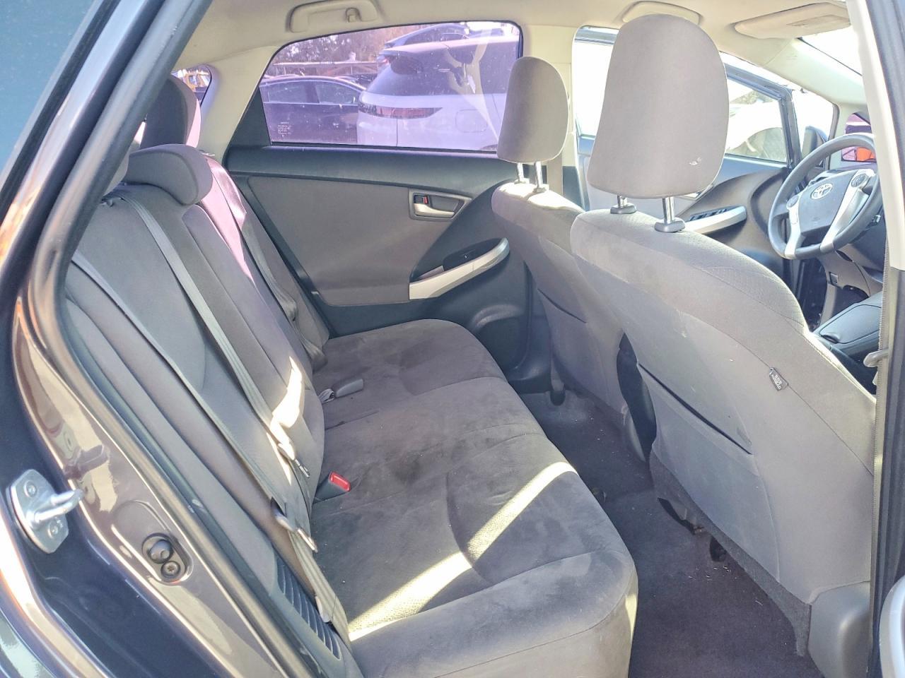 2015 TOYOTA PRIUS