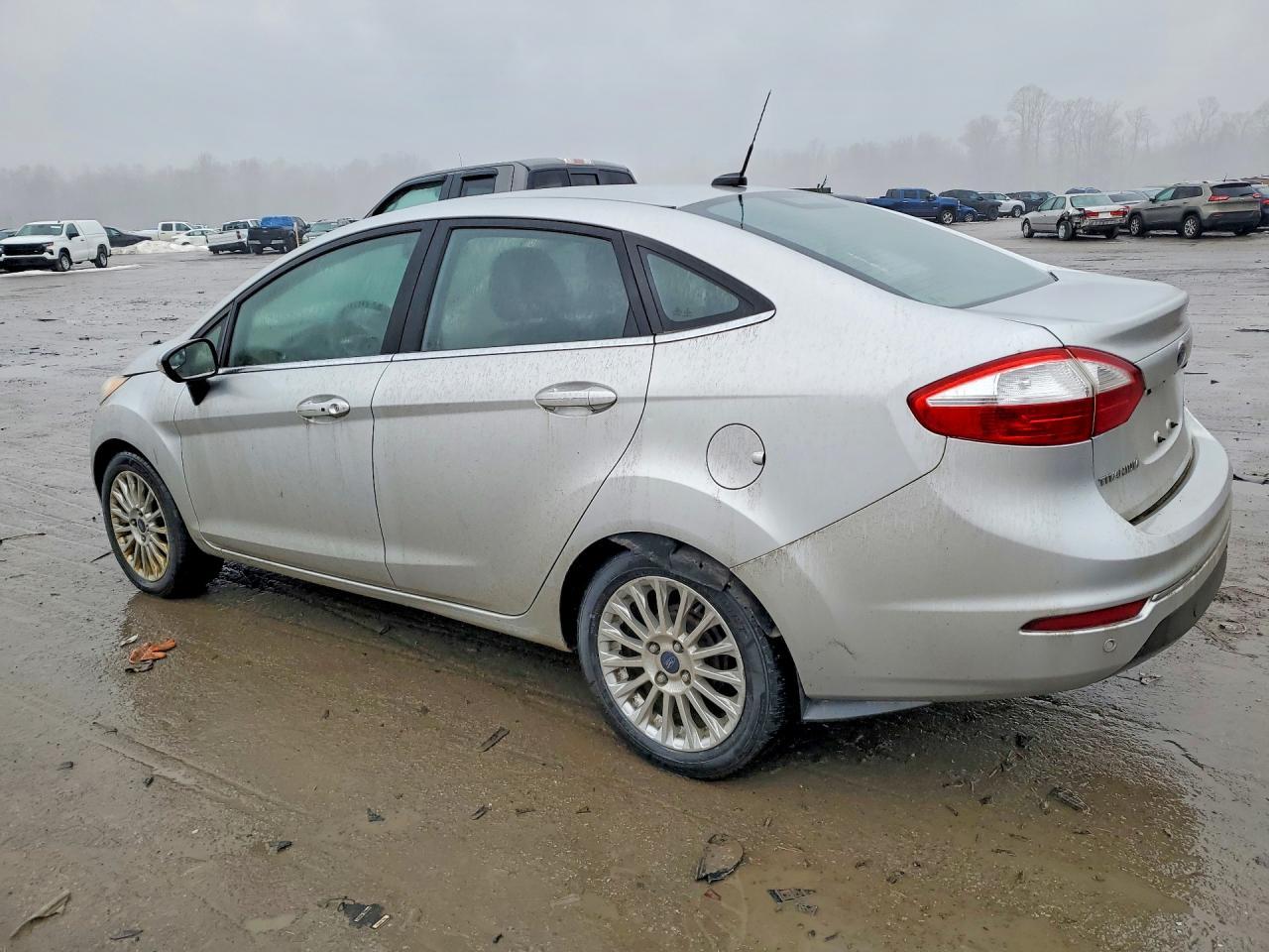 2015 FORD Fiesta