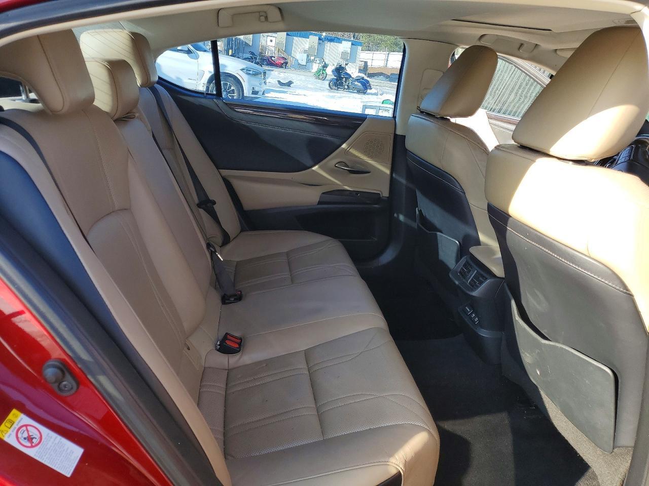 2019 LEXUS ES 350