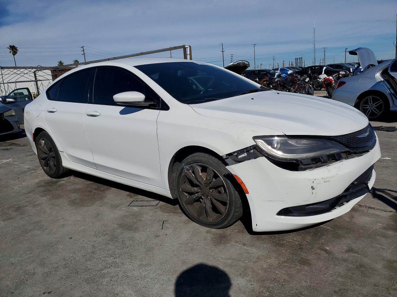2015 CHRYSLER 200