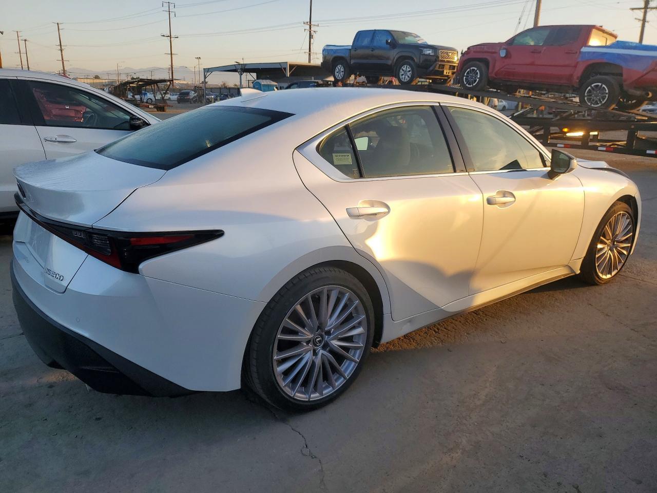 2023 LEXUS IS 300