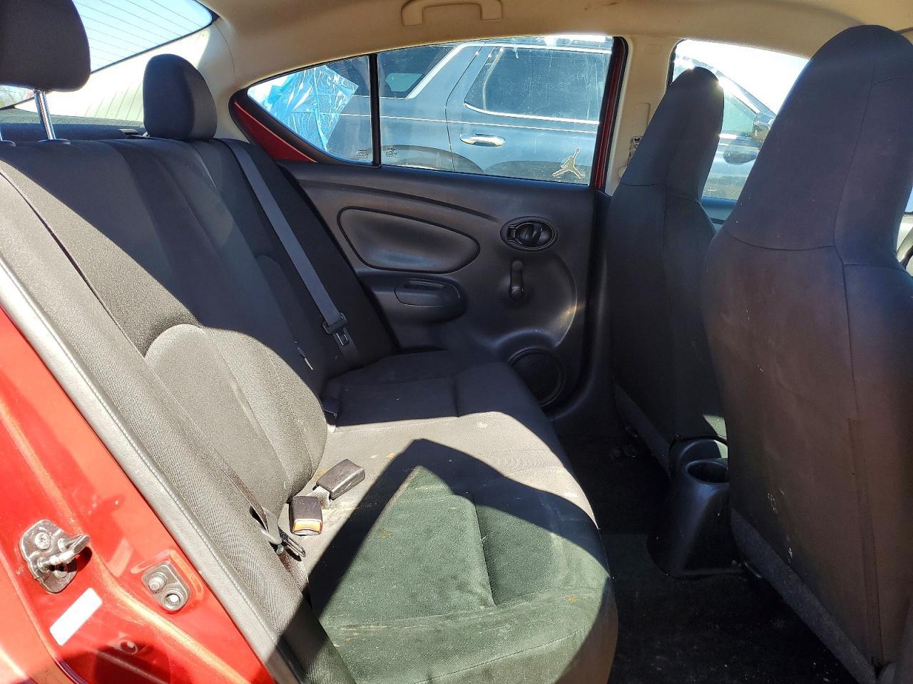 2017 NISSAN VERSA