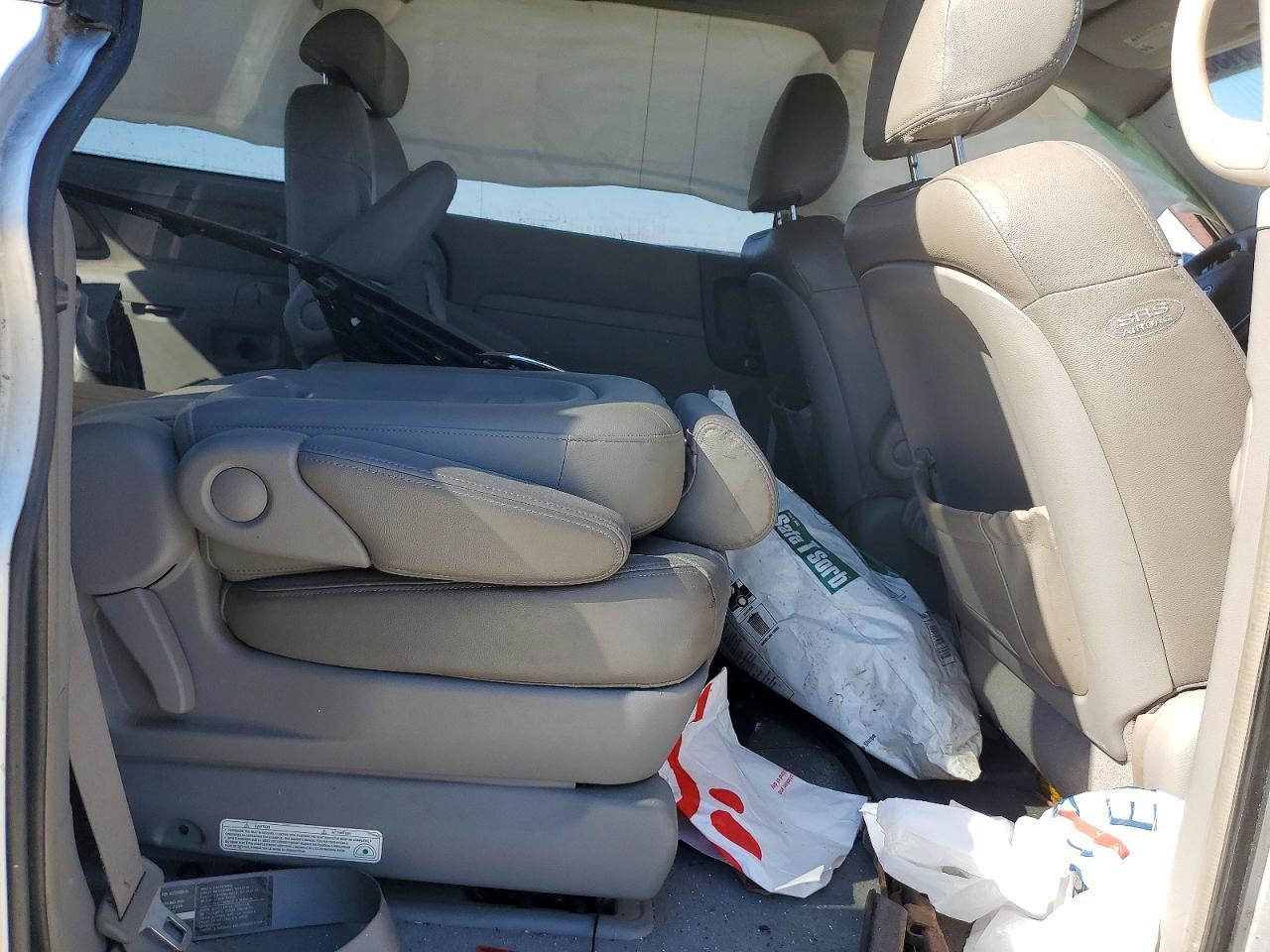 2007 KIA SEDONA