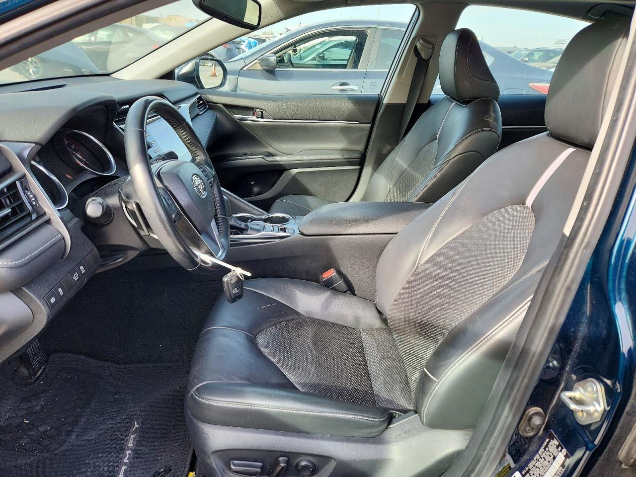 2019 TOYOTA CAMRY