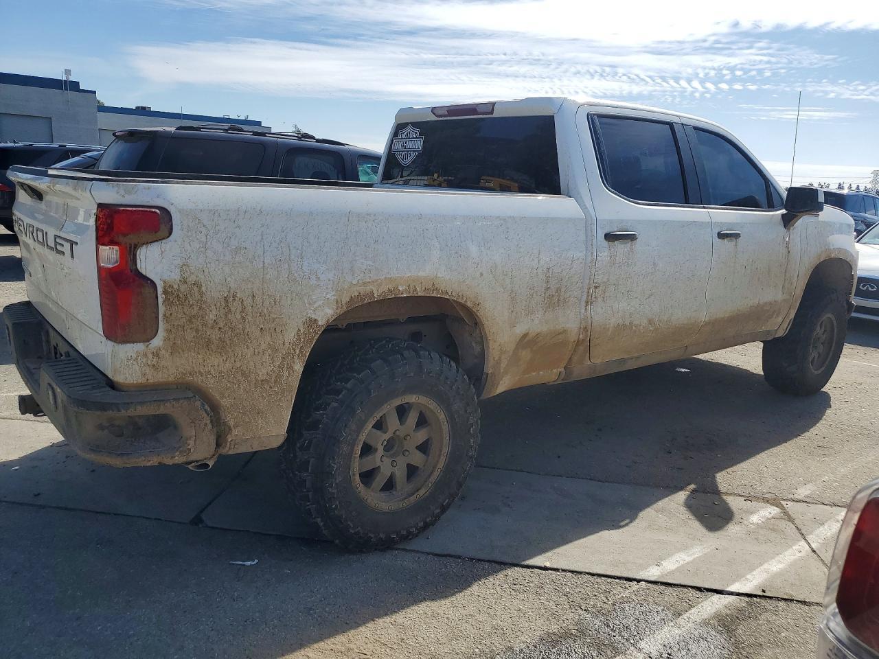 2021 CHEVROLET Silverado
