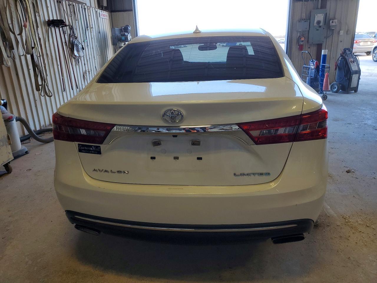 2017 TOYOTA Avalon
