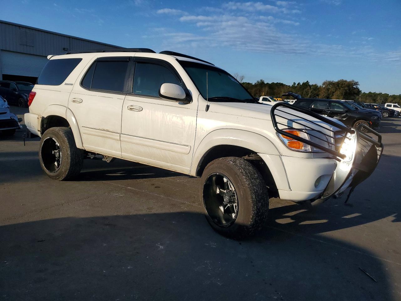 2002 TOYOTA Sequoia
