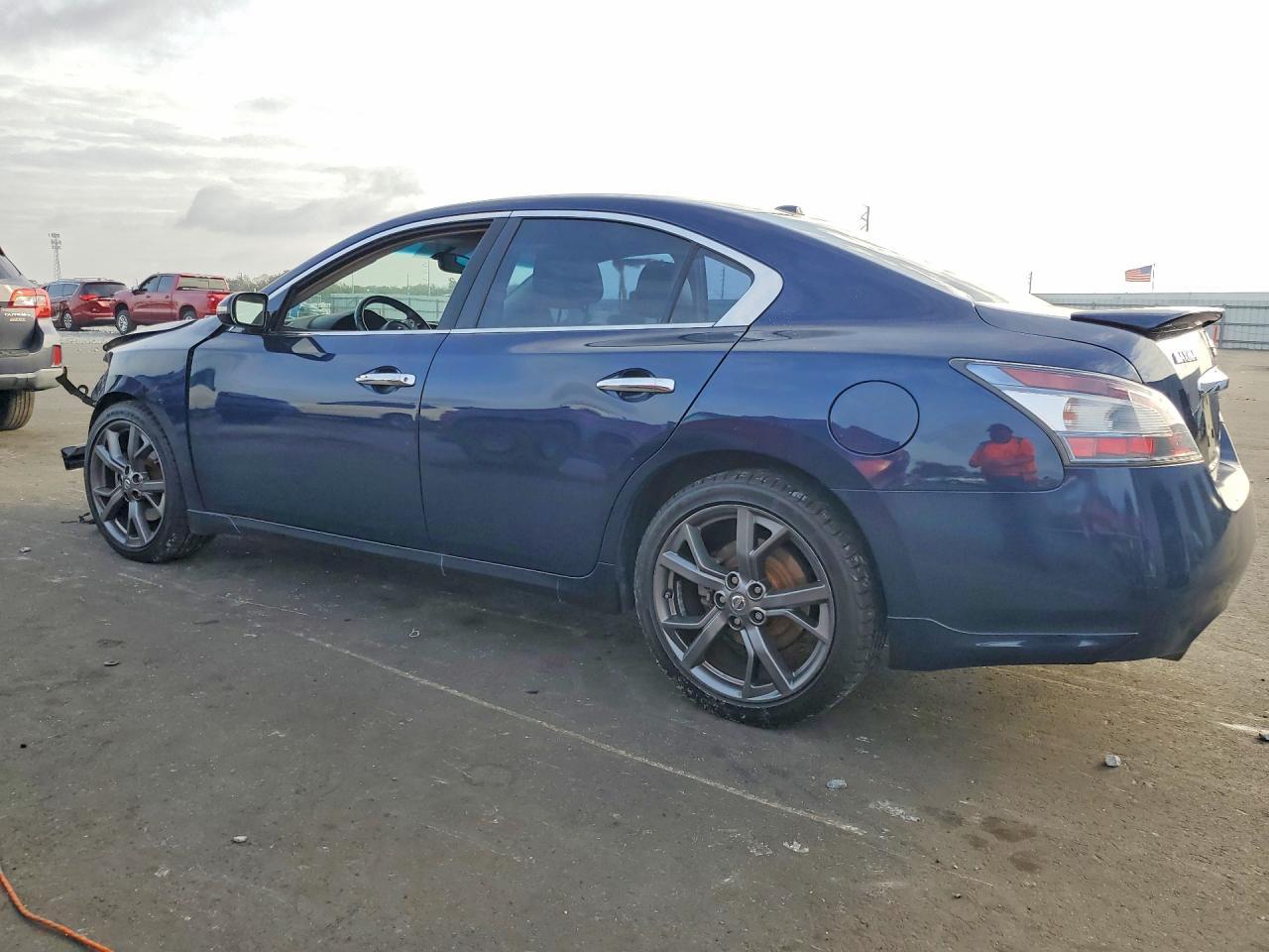 2014 NISSAN Maxima