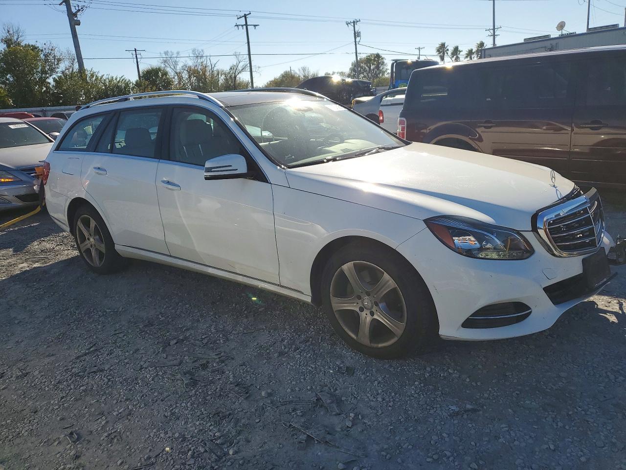 2015 MERCEDES-BENZ E-Class