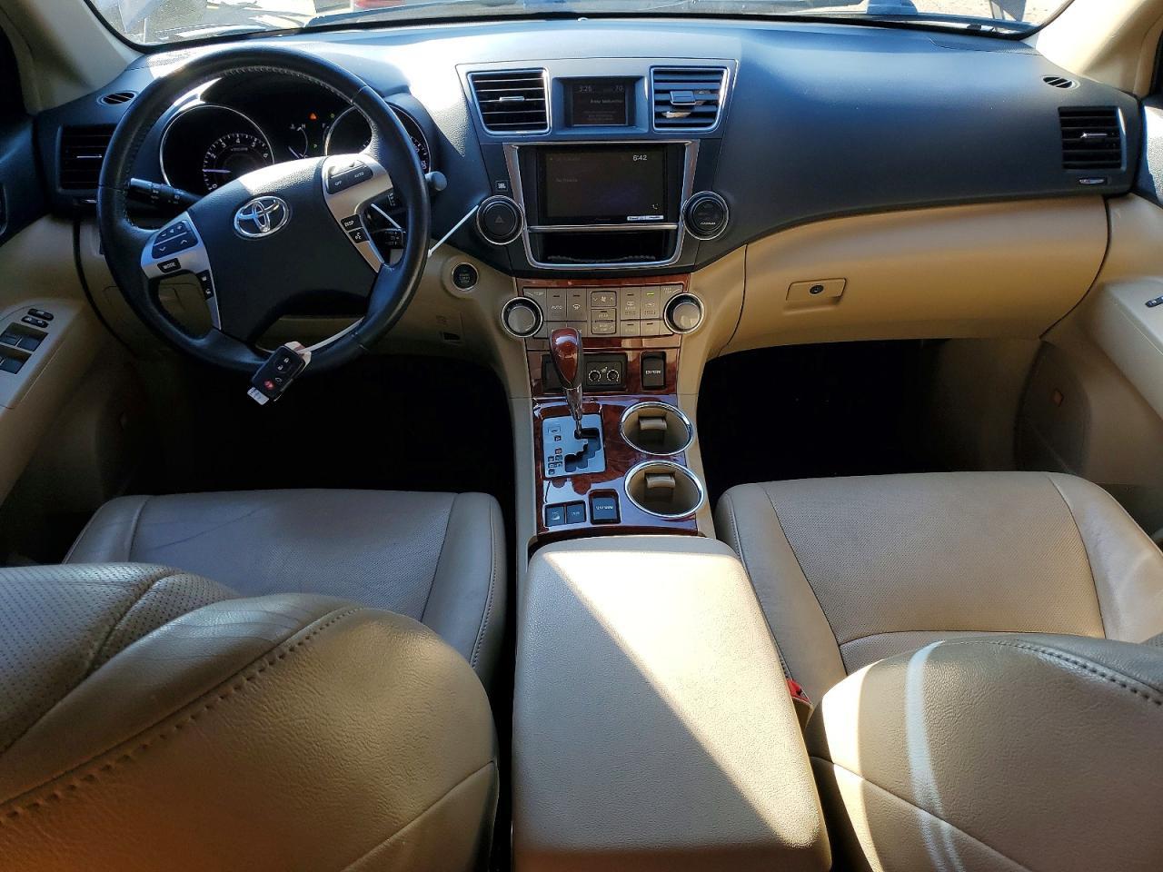 2013 TOYOTA HIGHLANDER