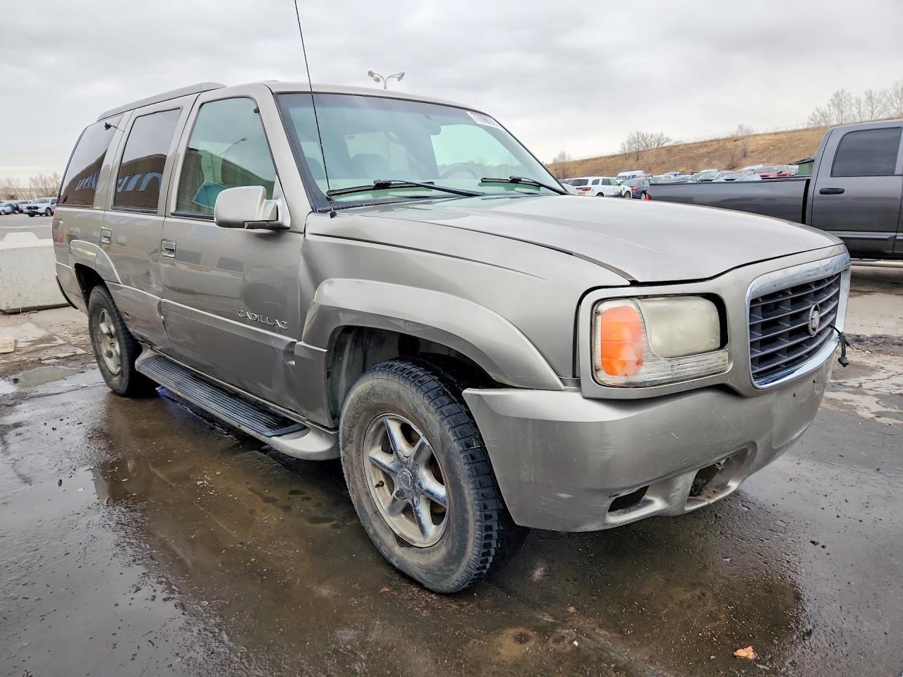 2000 CADILLAC ESCALADE