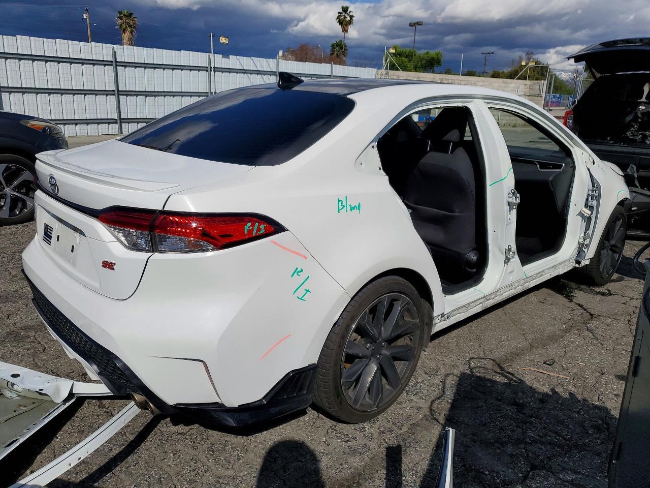 2021 TOYOTA COROLLA