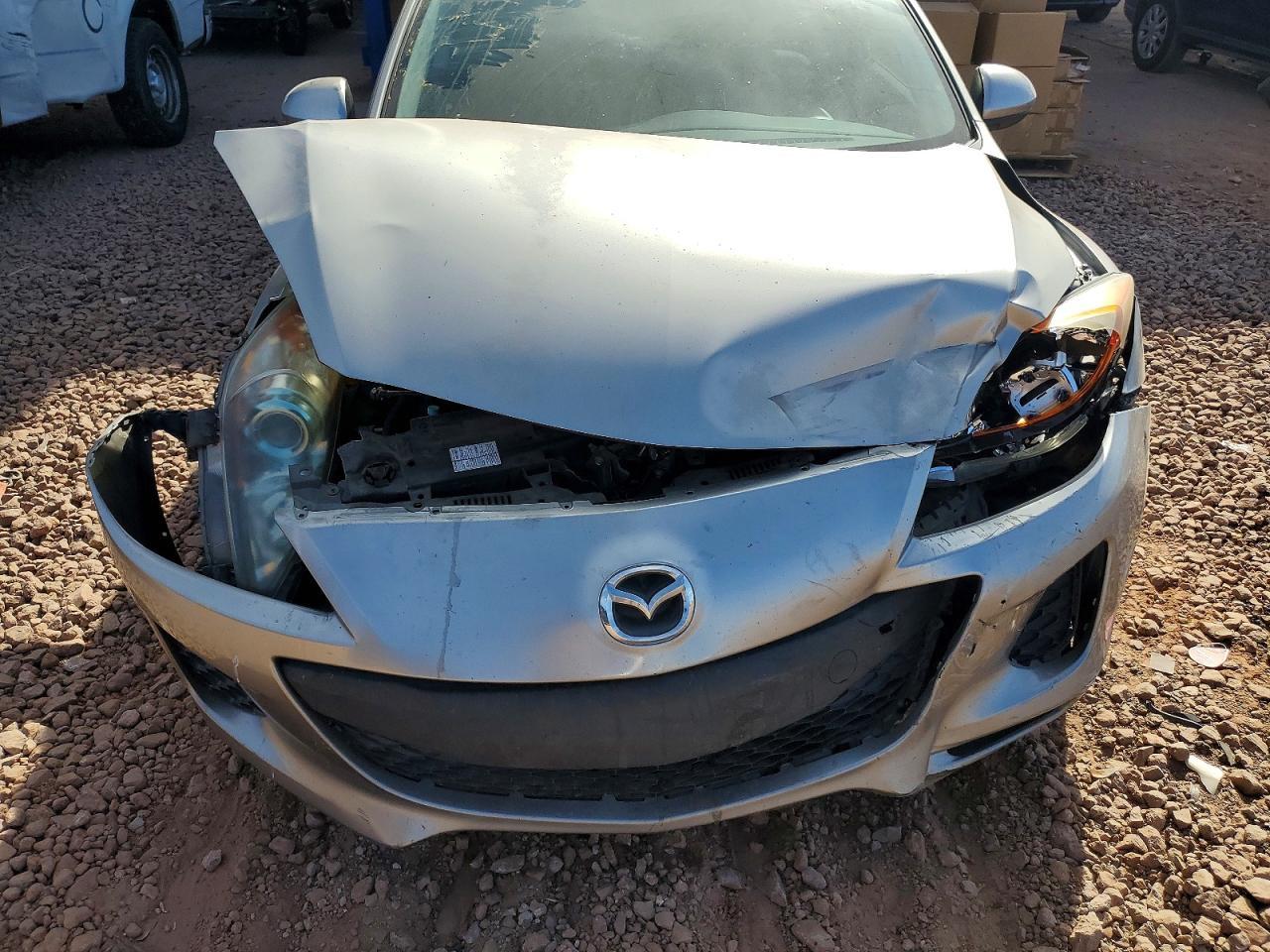2013 MAZDA 3