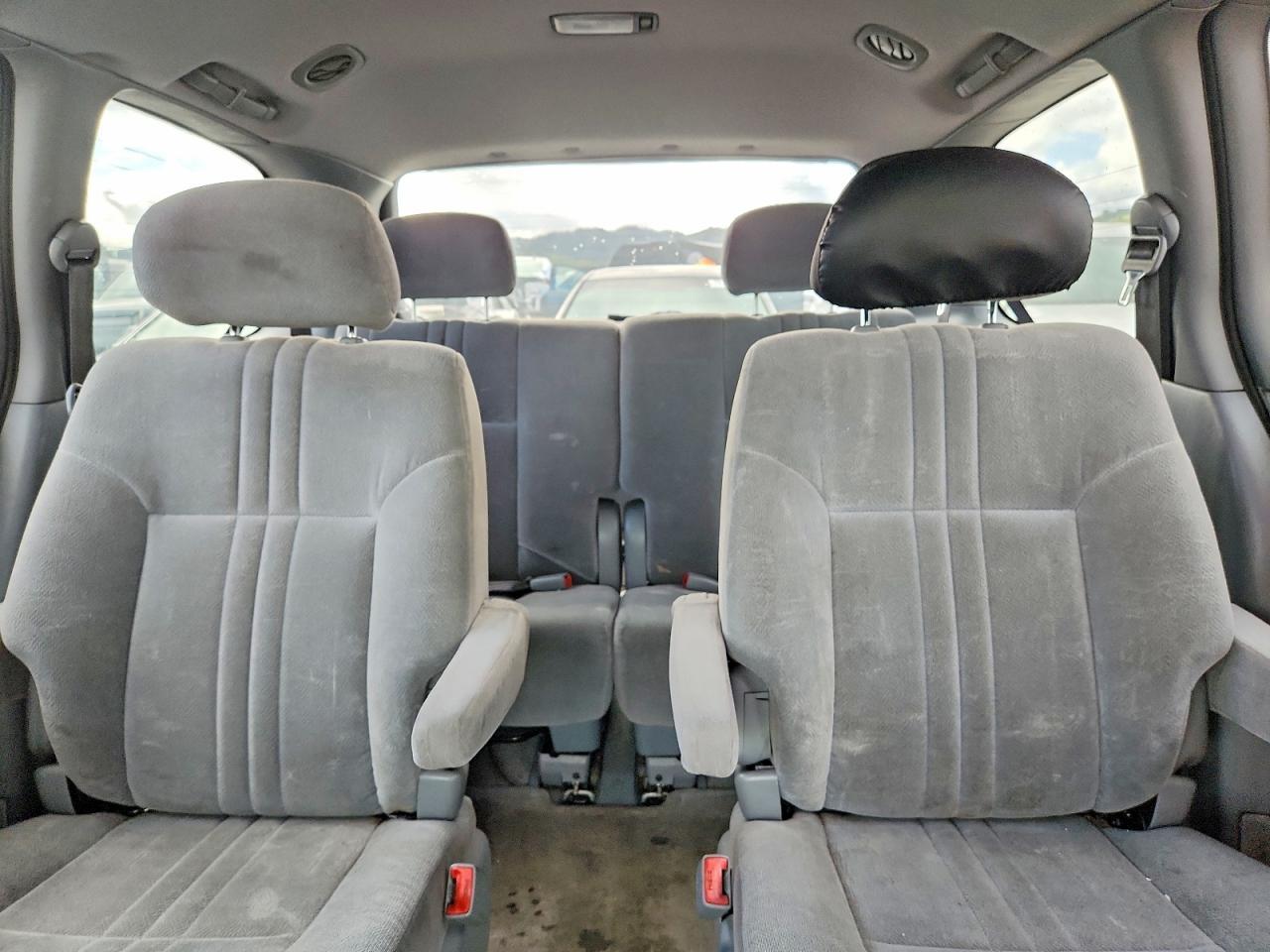 2003 TOYOTA SIENNA