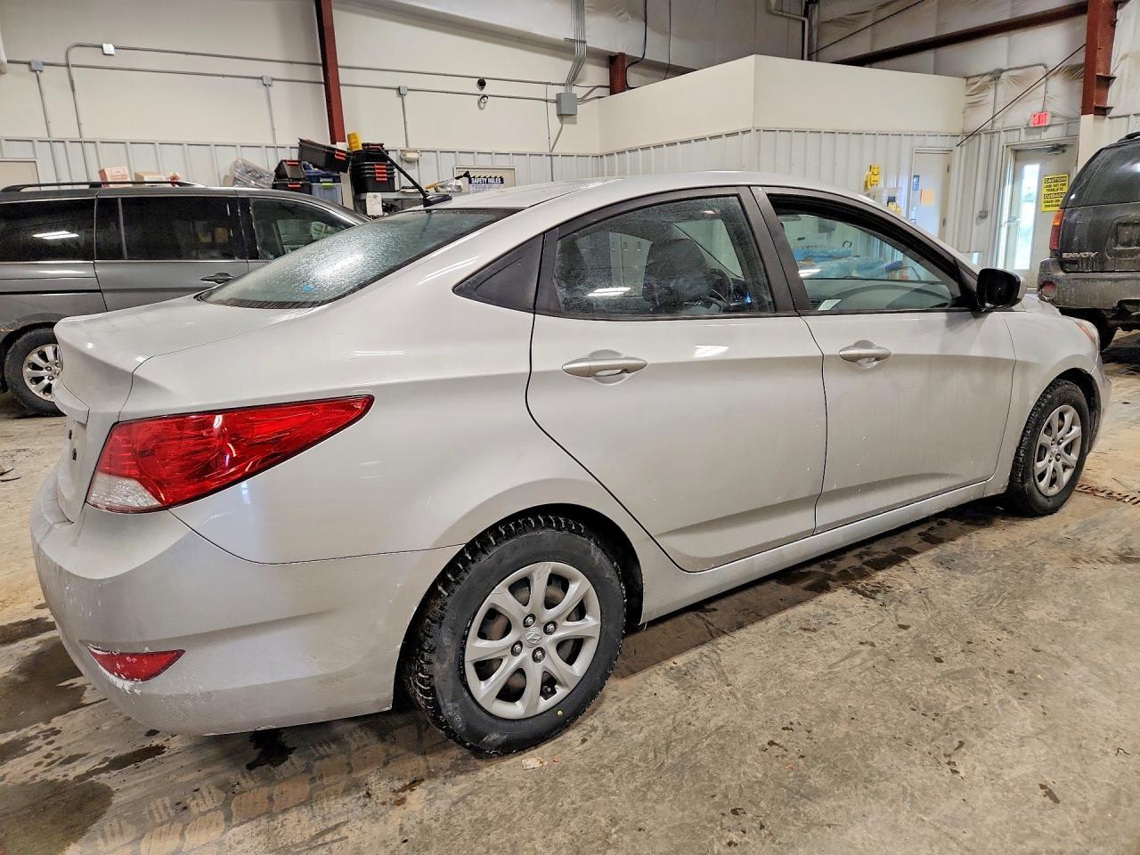 2013 HYUNDAI ACCENT