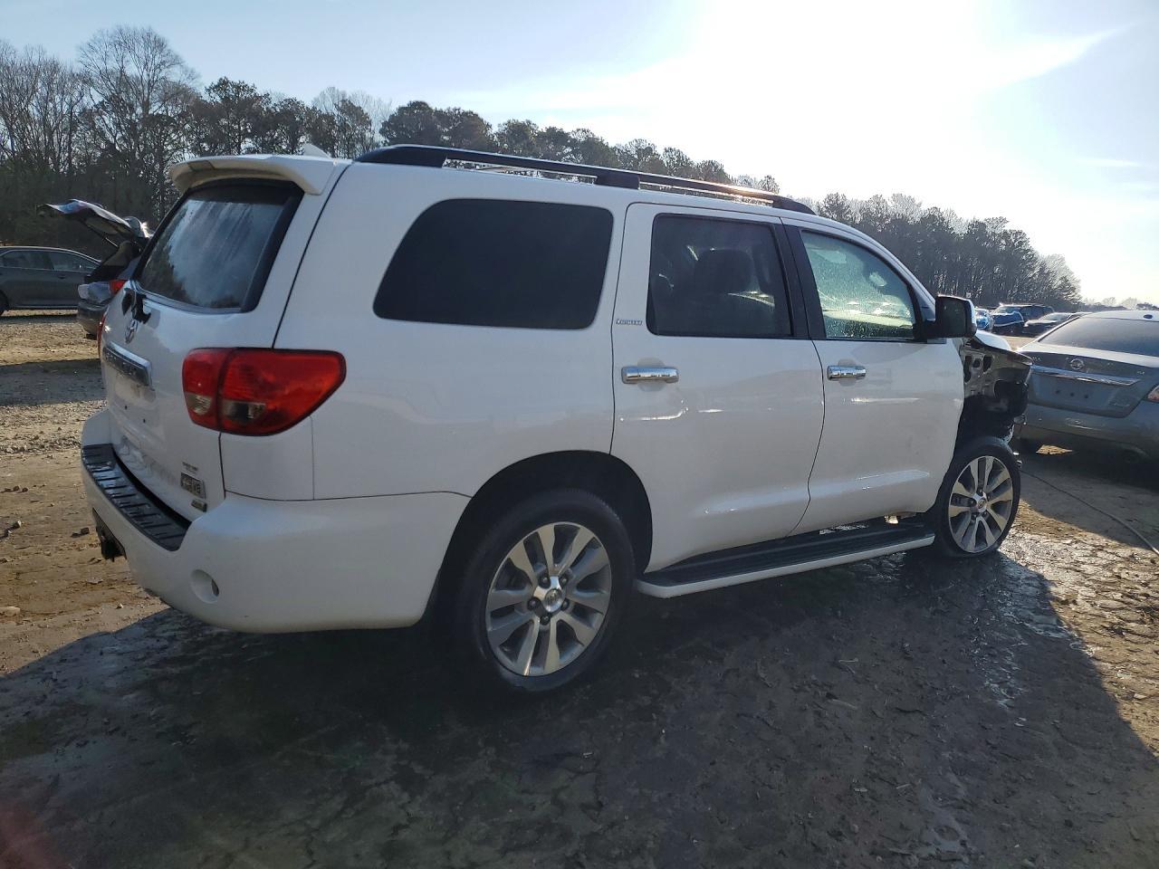 2017 TOYOTA Sequoia