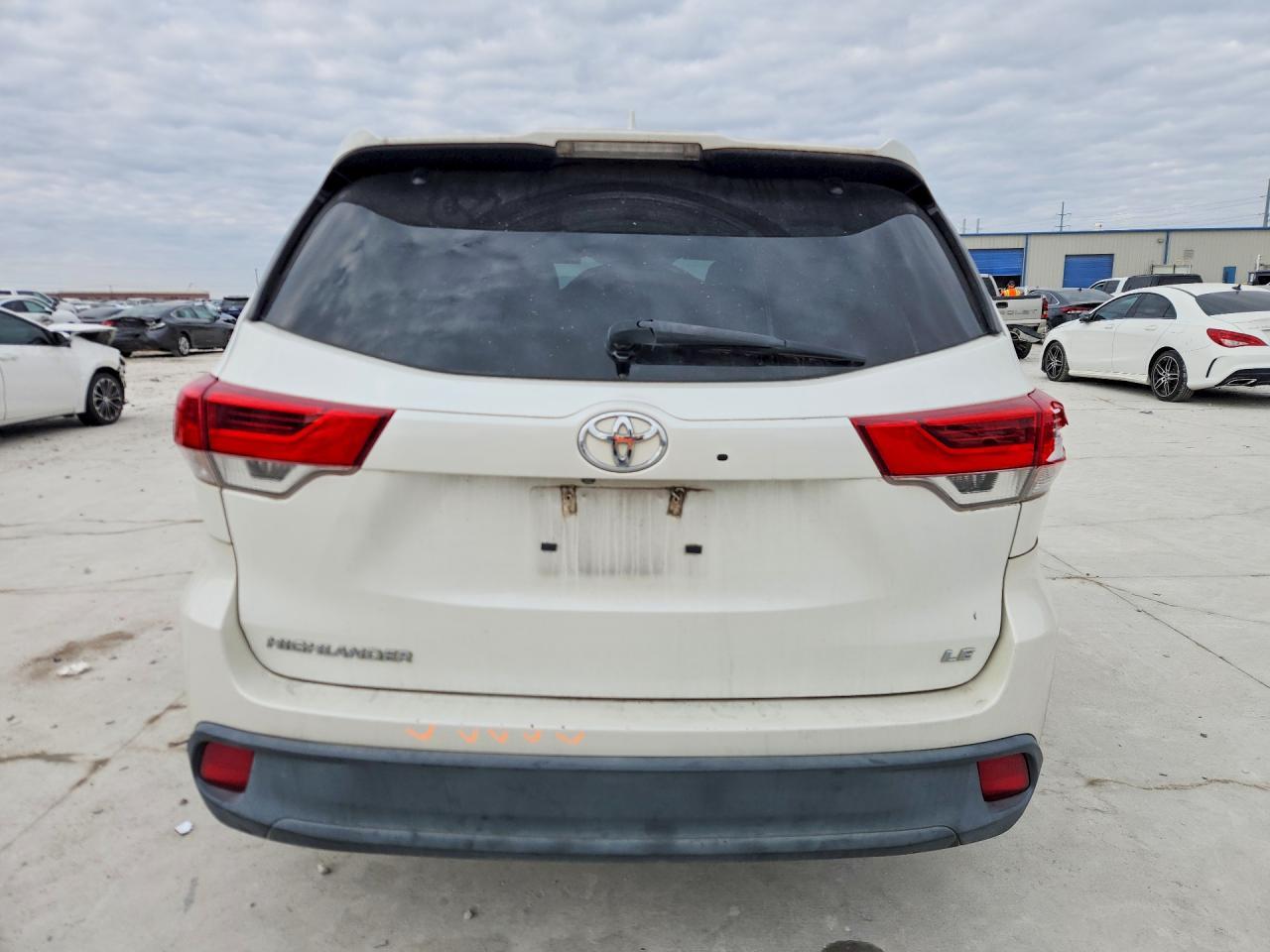 2017 TOYOTA HIGHLANDER