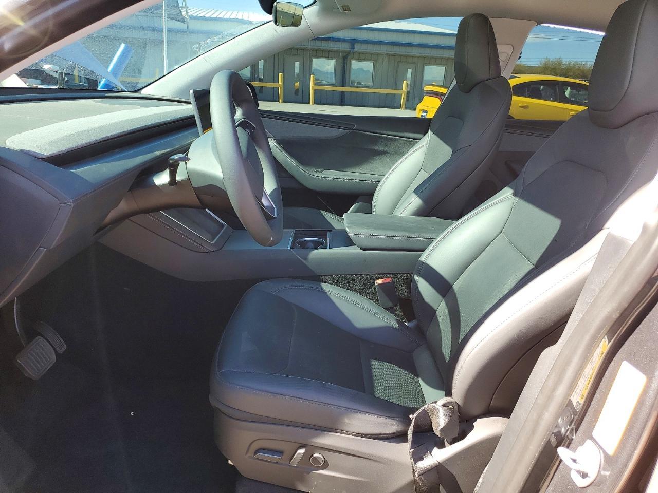 2026 TESLA MODEL Y