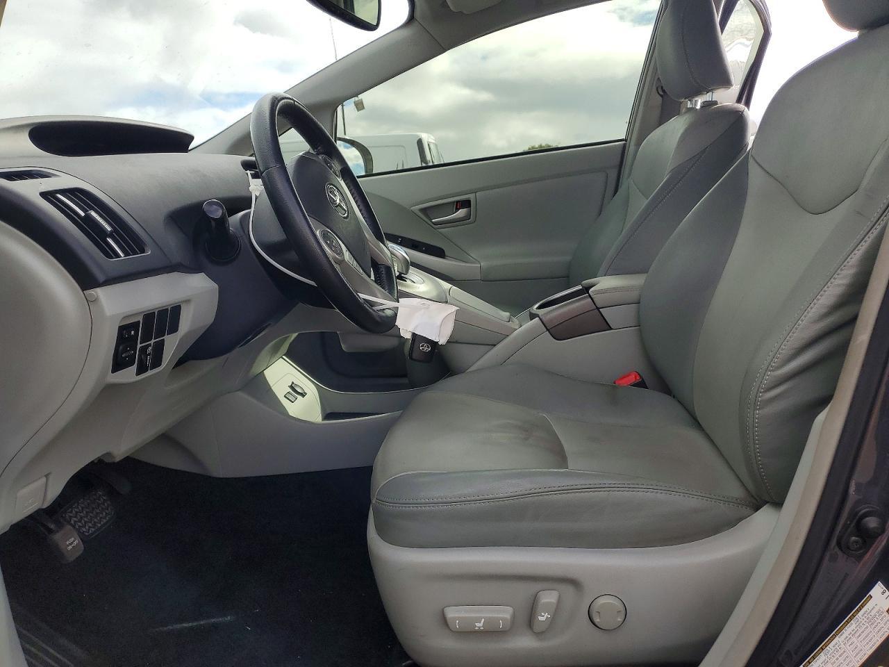 2013 TOYOTA PRIUS