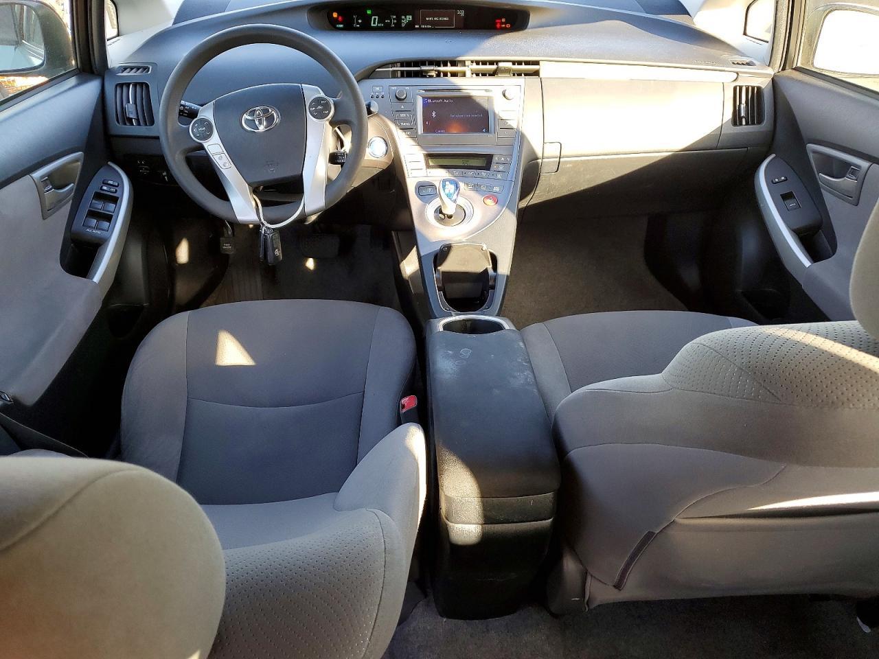 2013 TOYOTA PRIUS